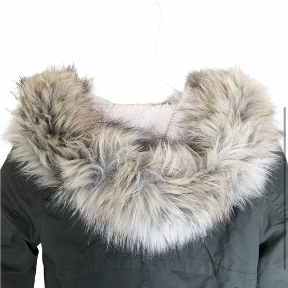 H&M Olive Green Zip Up Sherpa Lining Jacket - Picture 3 of 3